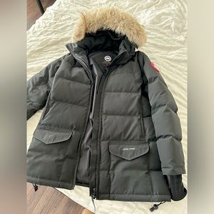 Authentic Canada Goose Women’s Parka Jacket, Size L